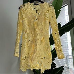 Missguided Lemon Co Ord Crochet Lace Shorts and Lemon Co Ord Crochet Lace Blazer